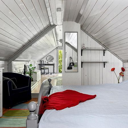 Апартаменты Loftlaegenhet Pa Haestgard I Tvaaker Экстерьер фото